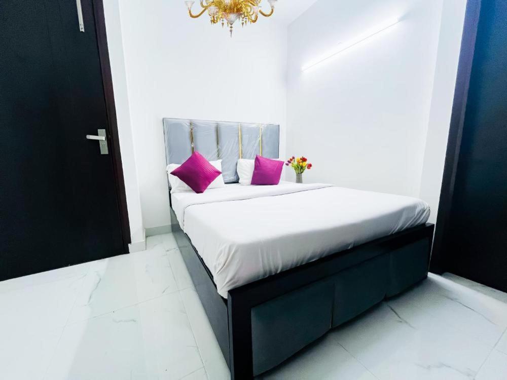 Hotel 24By7 New Delhi Eksteriør bilde