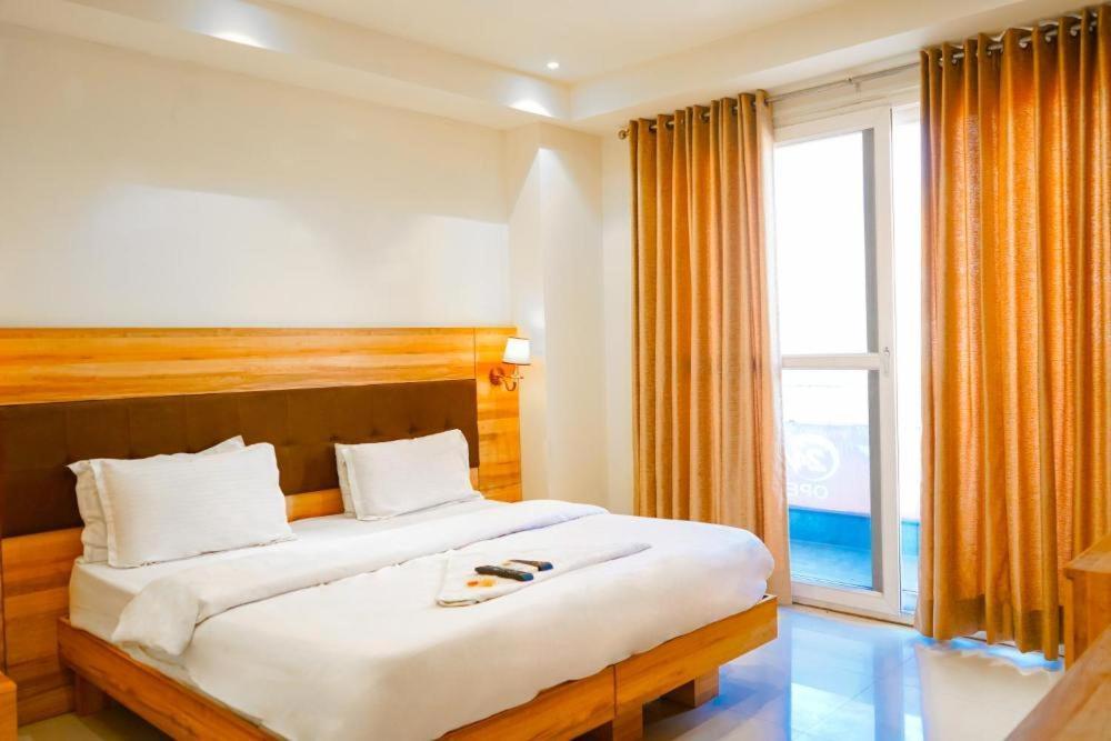 Hotel 24By7 New Delhi Eksteriør bilde